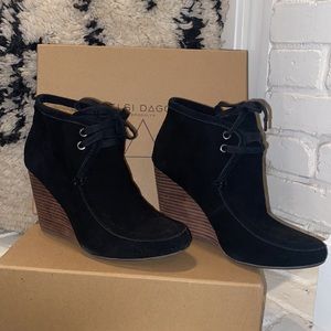 Kelsi Dagger Martha black suede boots size 8